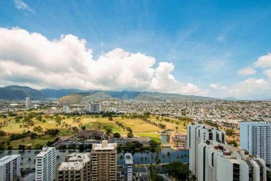 הונולולו Deluxe Panoramic Mountain View Condo - 37Th Floor, Free Parking & Wifi Condo מראה חיצוני תמונה